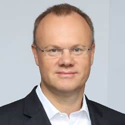 Dr. Robert Mayr Dr. Robert Mayr